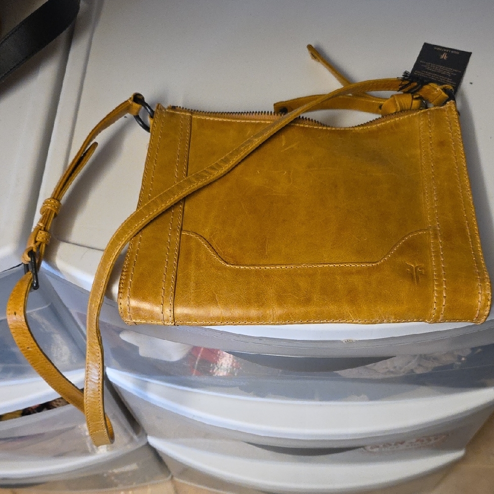 FRYE AND CO. Mustard Leather Crossbody Bag